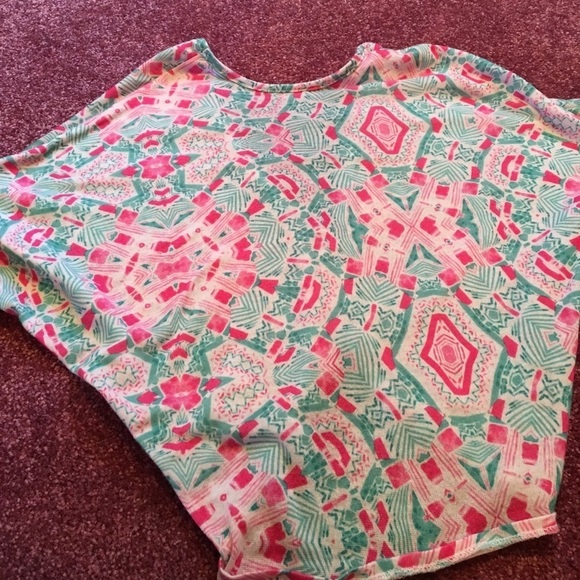 L.E.I Top - Picture 3 of 3